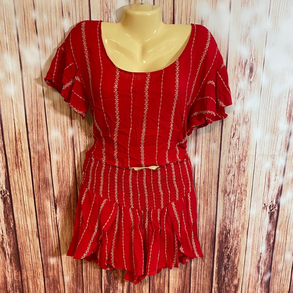 2 piece short/top set Size Large Lush
